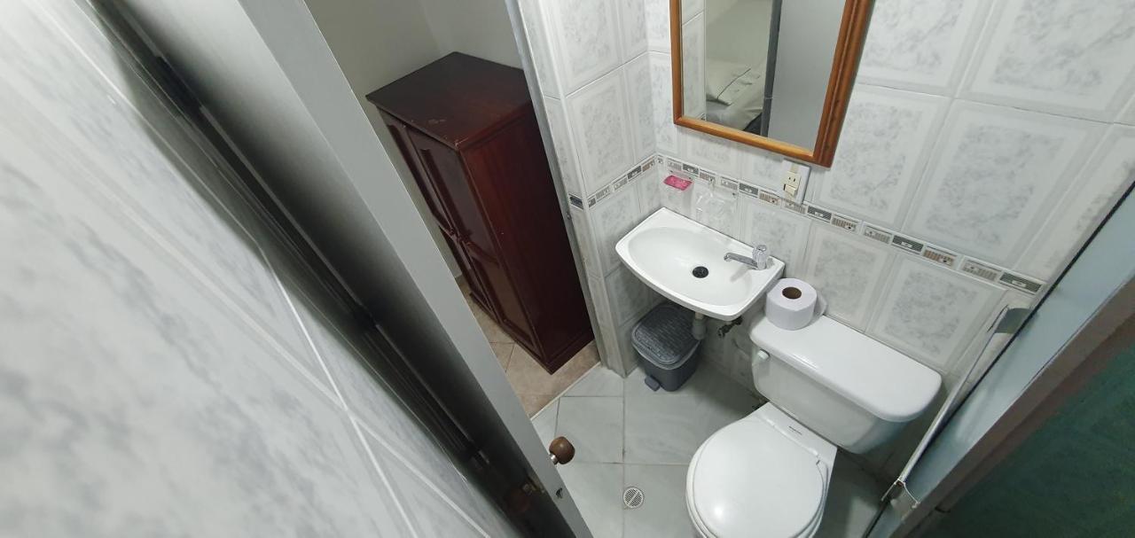 Hotel Gran Imperio 메딜린 외부 사진